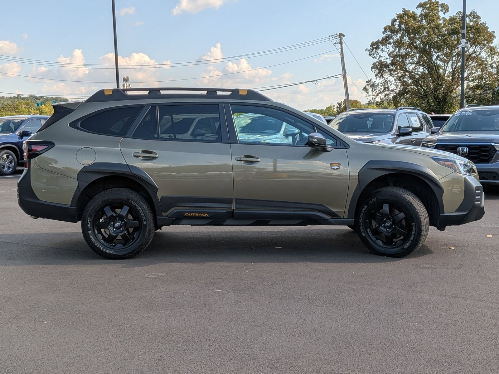2022 Subaru Outback Wilderness photo 2