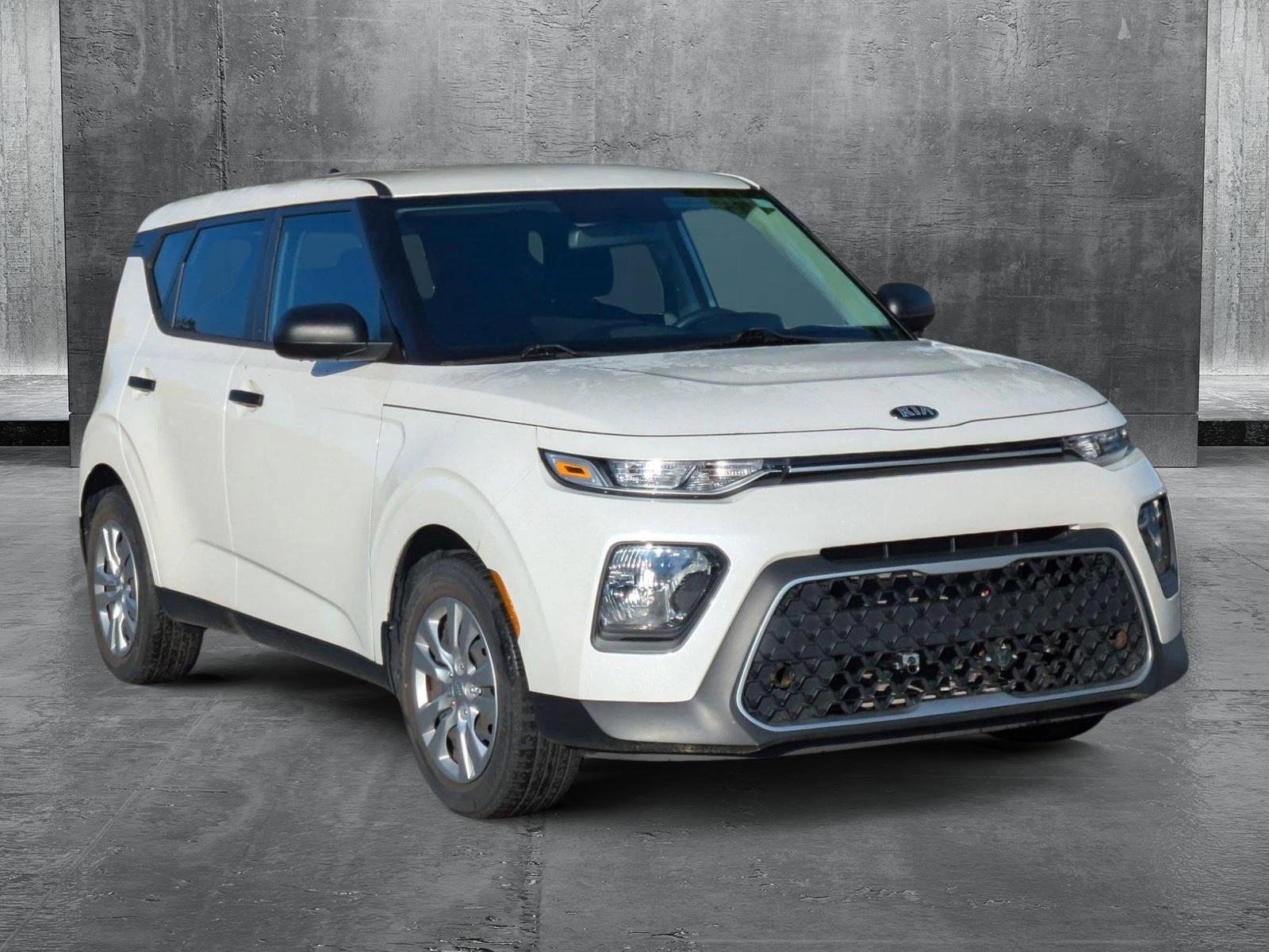2020 Kia Soul LX photo 3