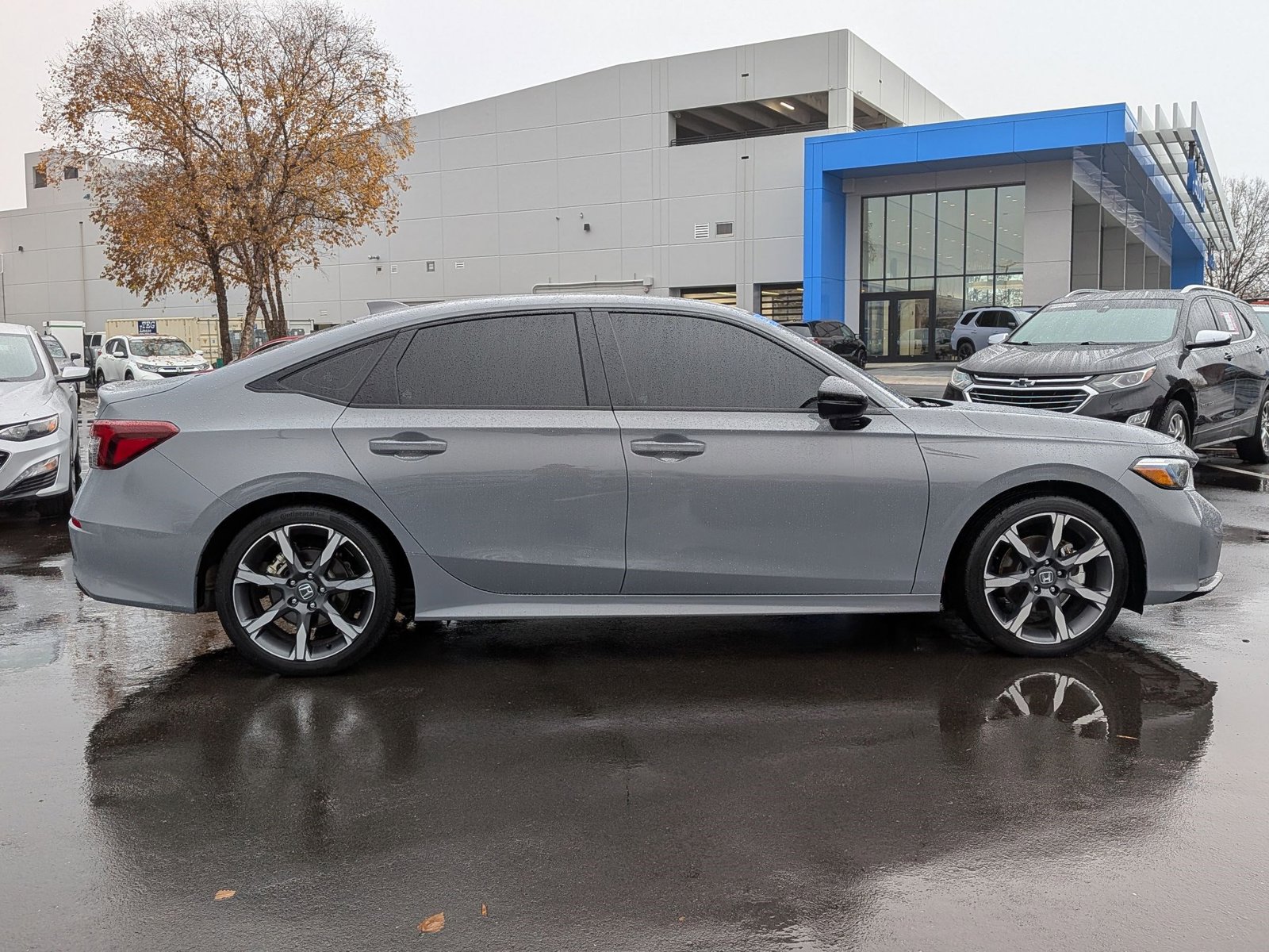 2025 Honda Civic Hybrid Sport Touring photo 4