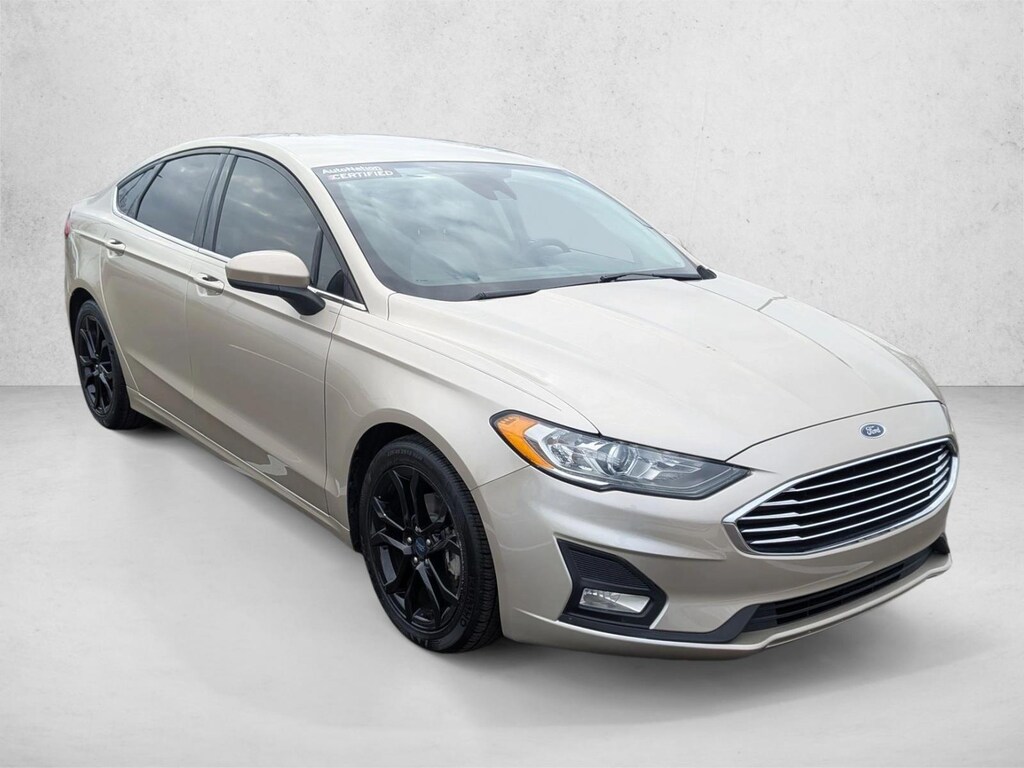 Used 2019 Ford Fusion SE Sedan