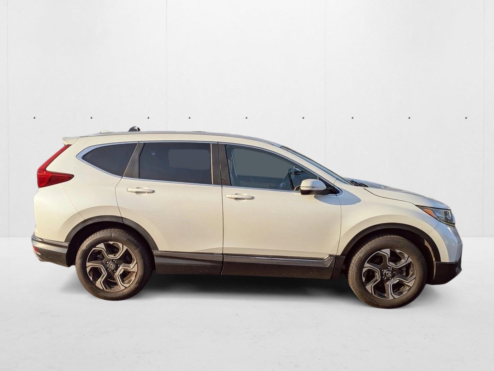 2017 Honda CR-V Touring photo 4