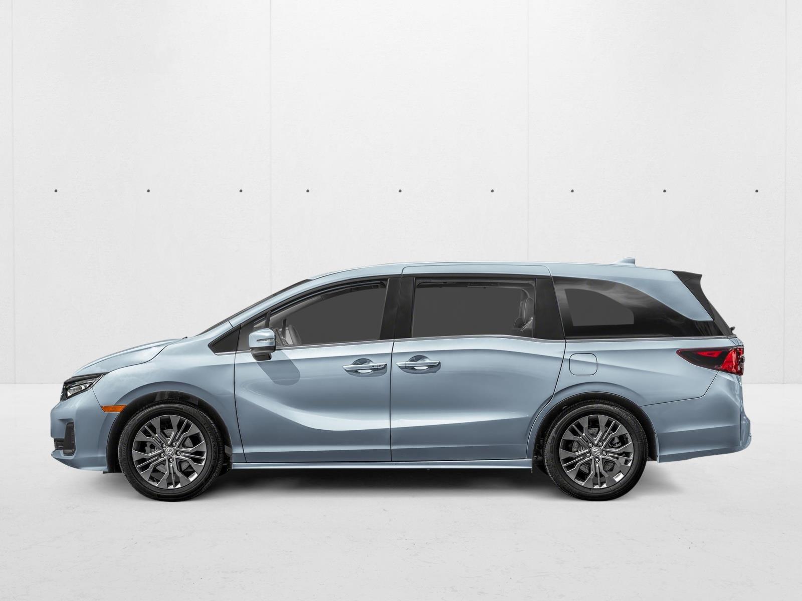 2026 Honda Odyssey Touring photo 3