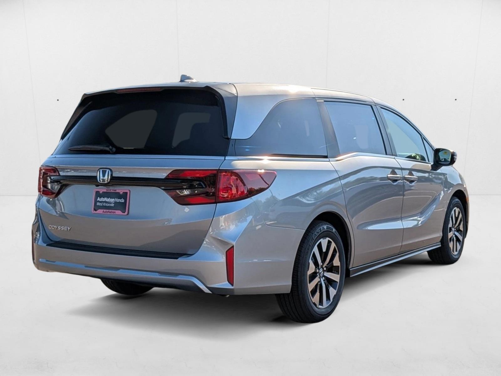 2026 Honda Odyssey EX-L photo 2