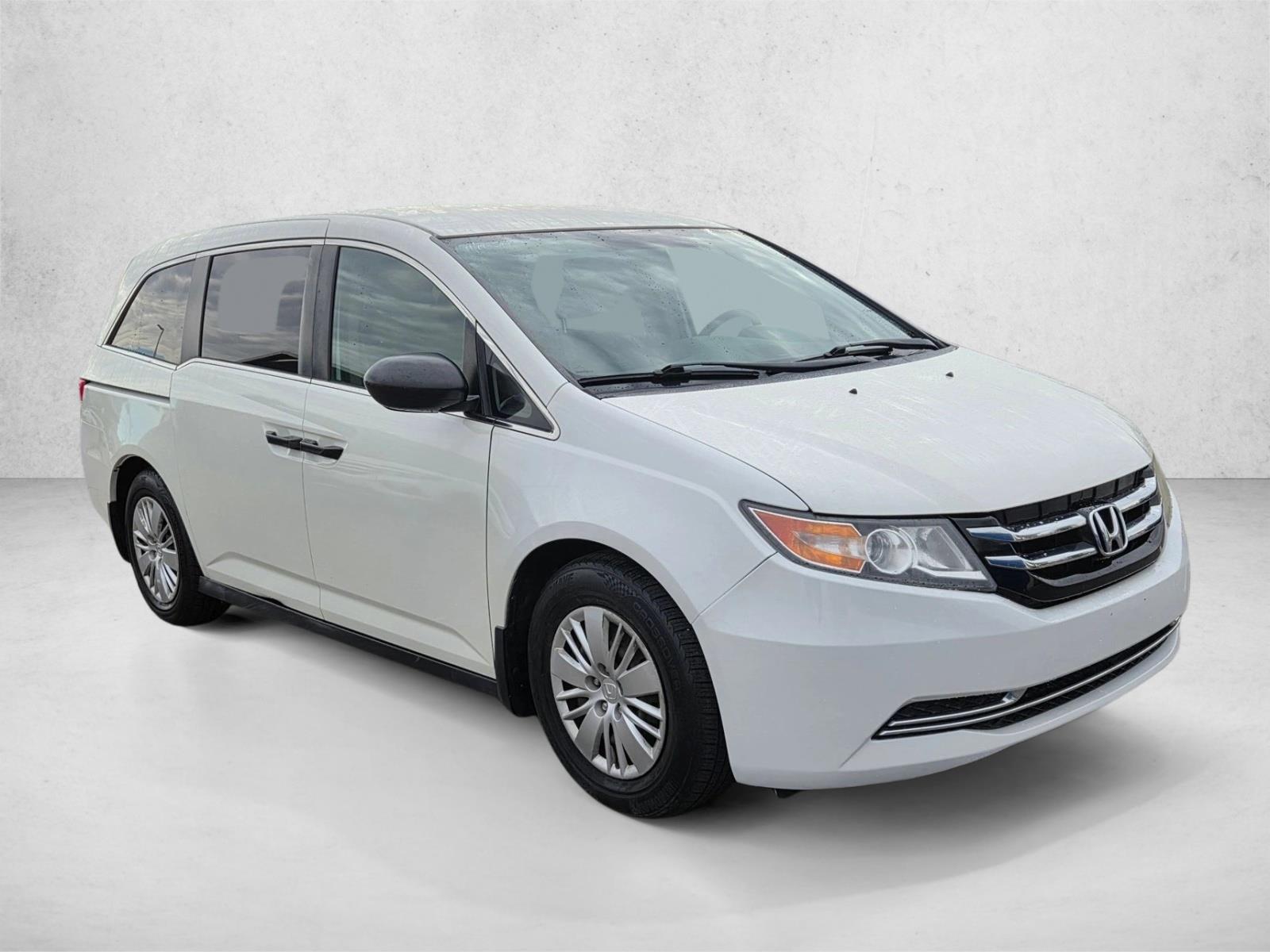 2017 Honda Odyssey LX photo 3