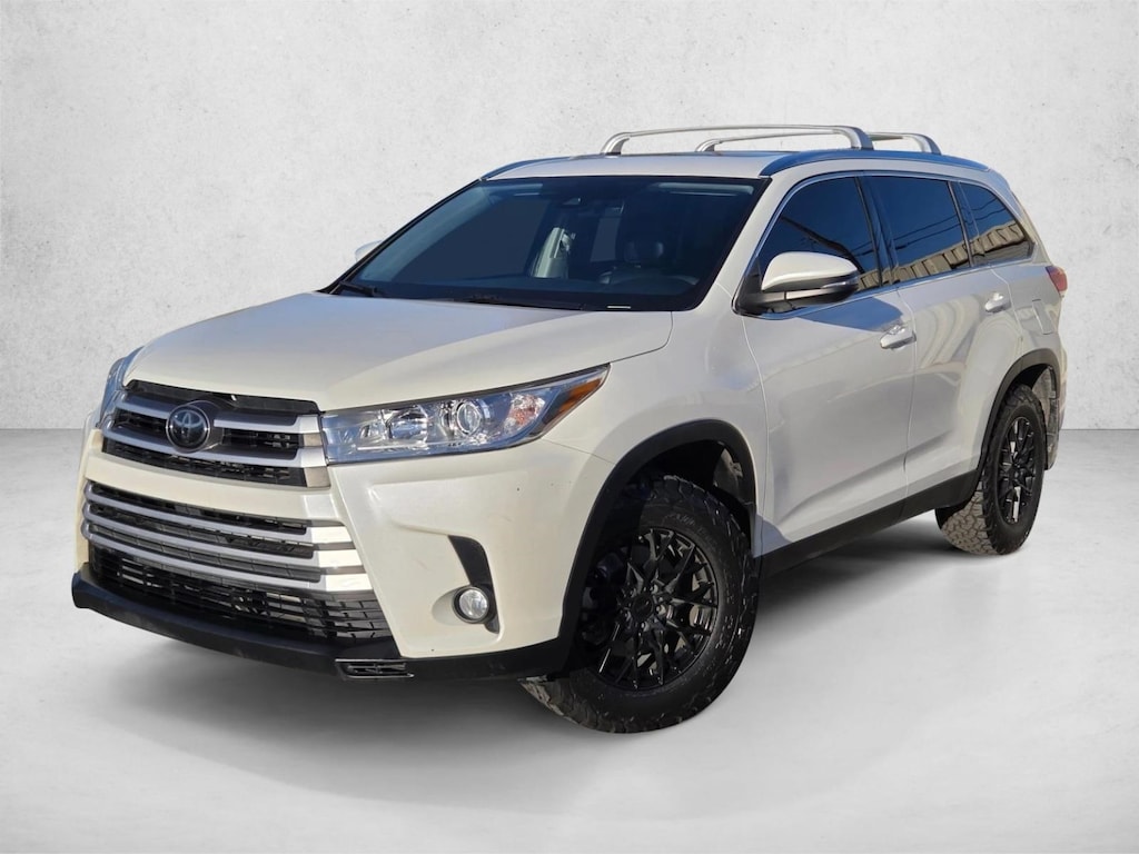 Used 2019 Toyota Highlander XLE V6 SUV