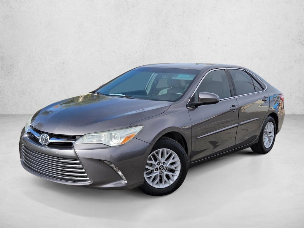 Used 2016 Toyota Camry LE Sedan