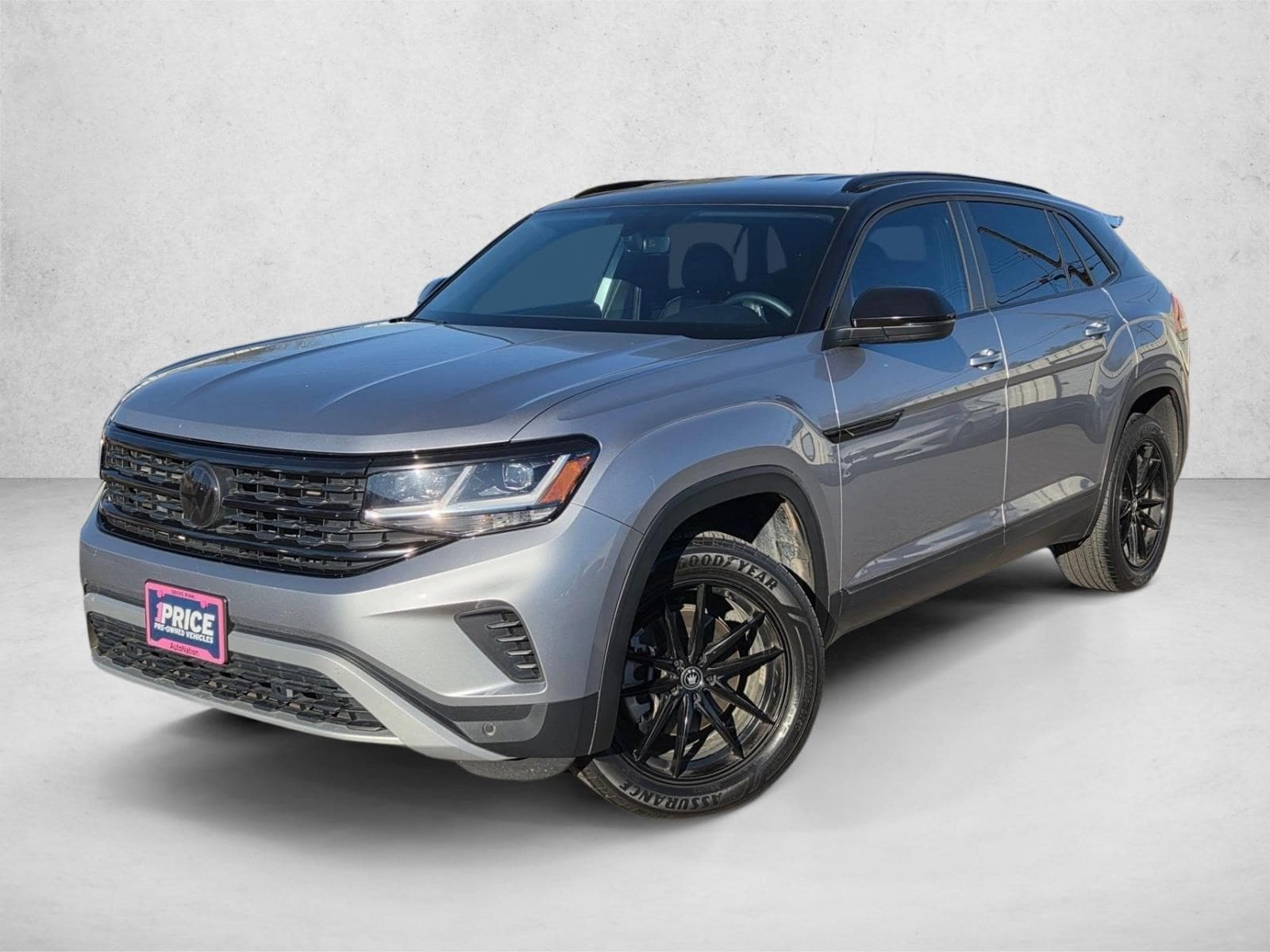 2022 Volkswagen Atlas Cross Sport SE w/Tech's photo