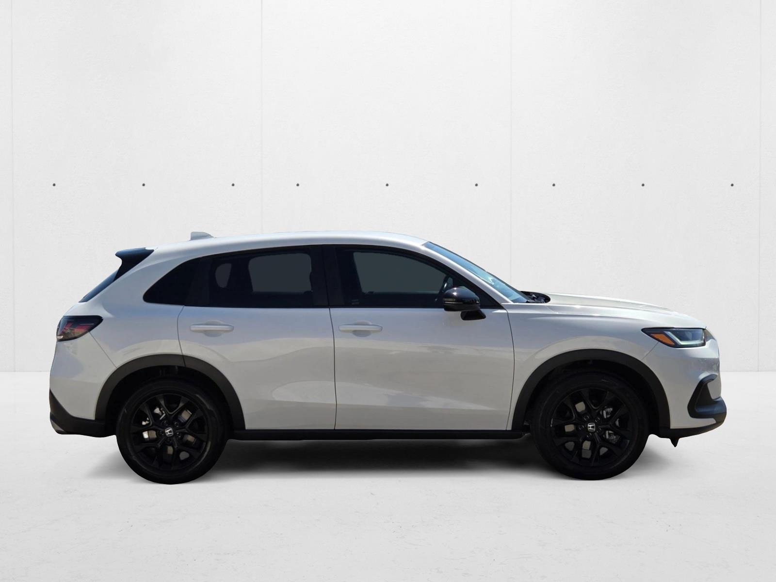 2025 Honda HR-V Sport photo 3