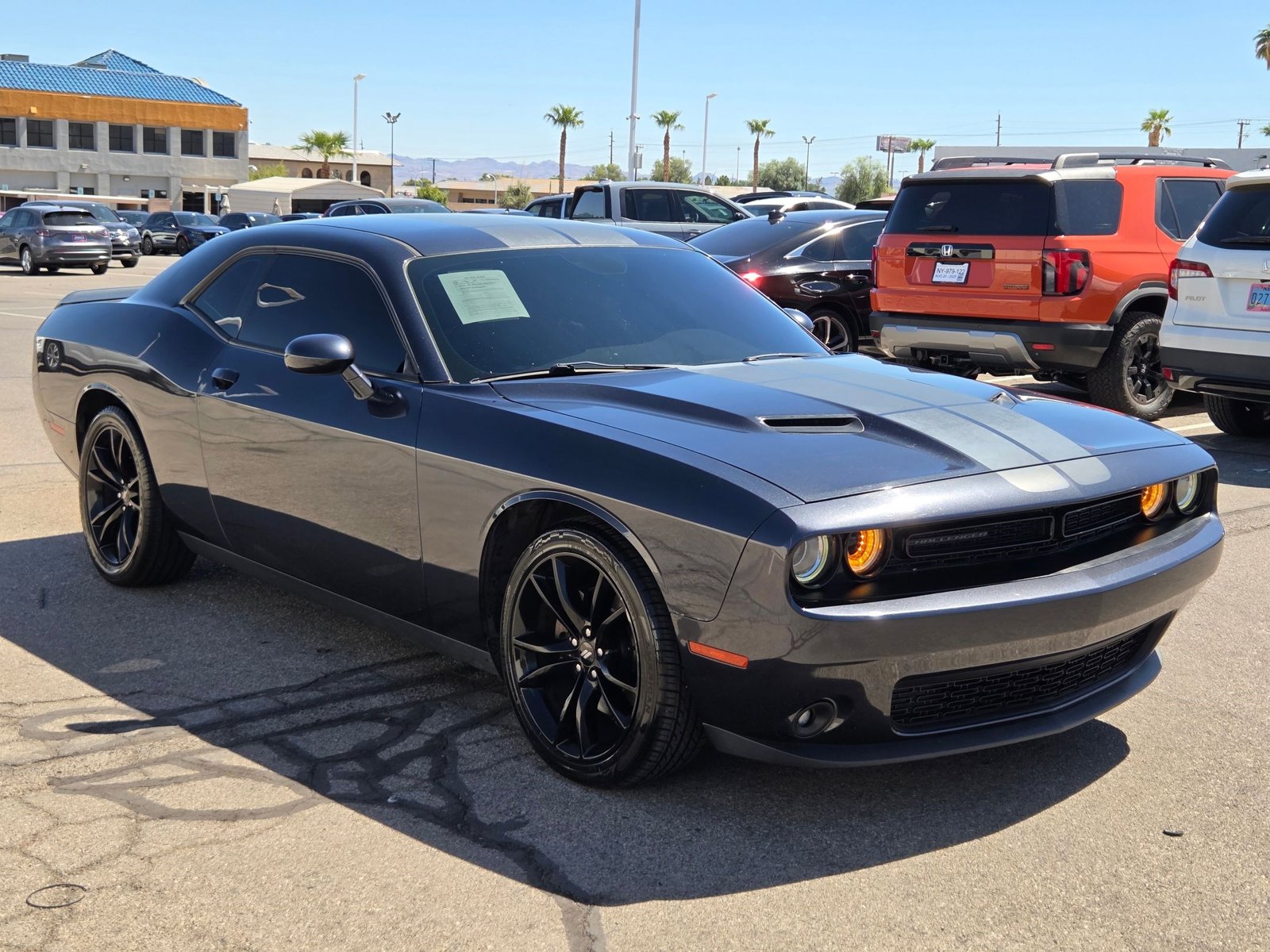 2017 Dodge Challenger SXT photo 3