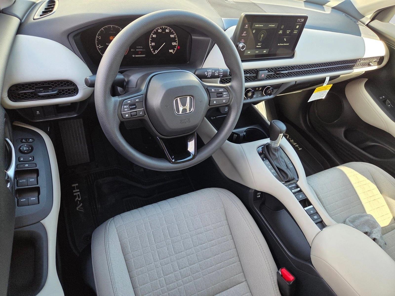 2026 Honda HR-V LX photo 3