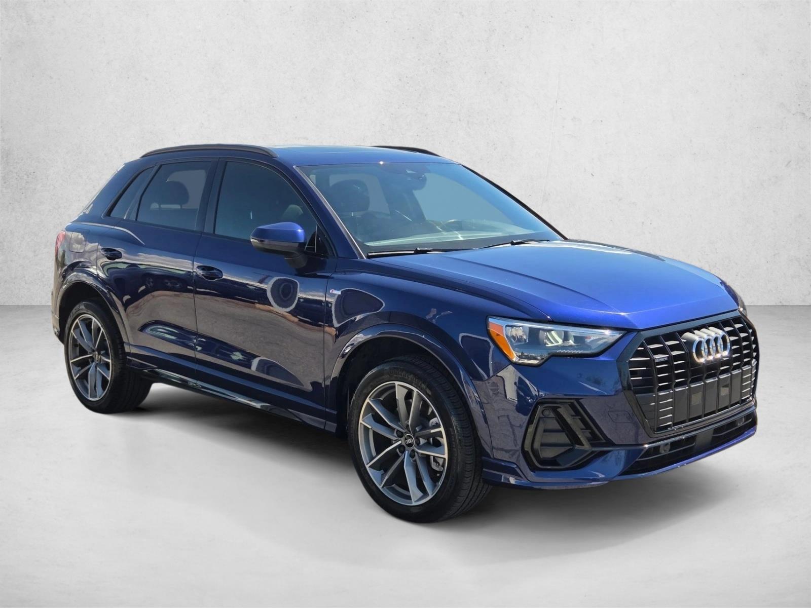 2021 Audi Q3 45 TFSI S line Premium photo 3