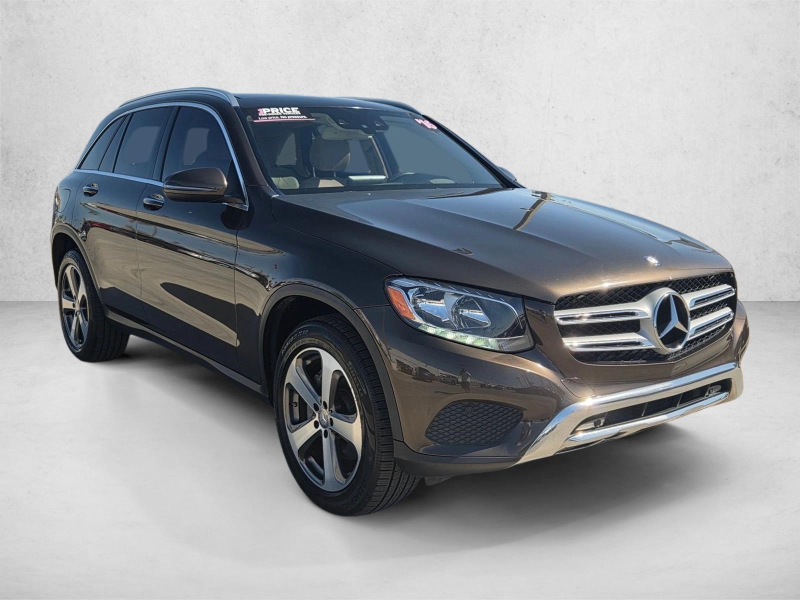 2016 Mercedes Benz GLC 300 photo 2