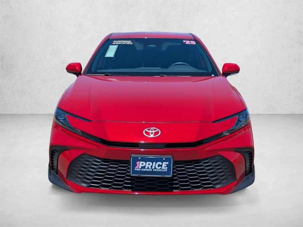 Used 2025 Toyota Camry SE Sedan