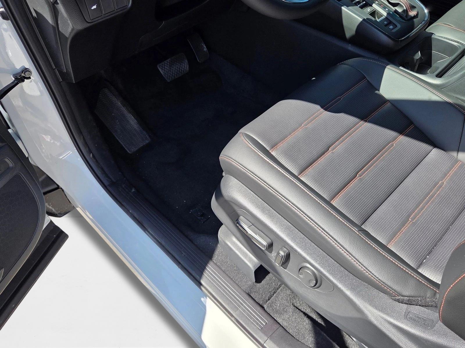 2026 Honda CR-V Hybrid Sport-L photo 4