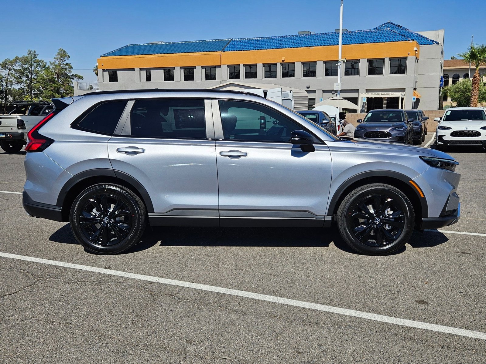 2026 Honda CR-V Hybrid Sport Touring photo 4