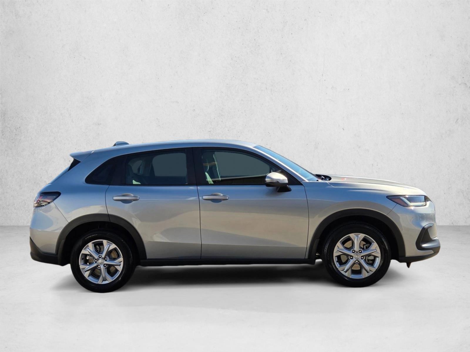 2024 Honda HR-V LX photo 2