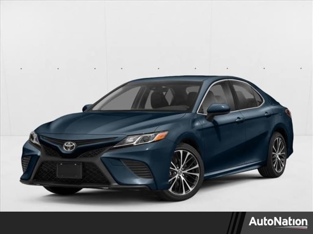 Used 2019 Toyota Camry SE Sedan