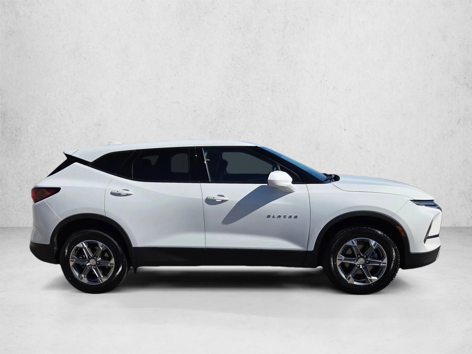 2024 Chevrolet Blazer 2LT photo 4