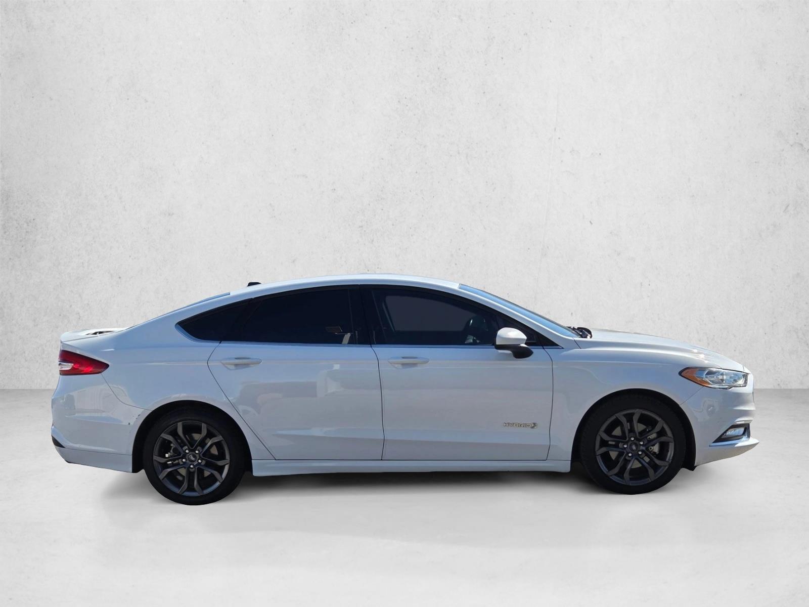 2018 Ford Fusion Hybrid SE photo 4