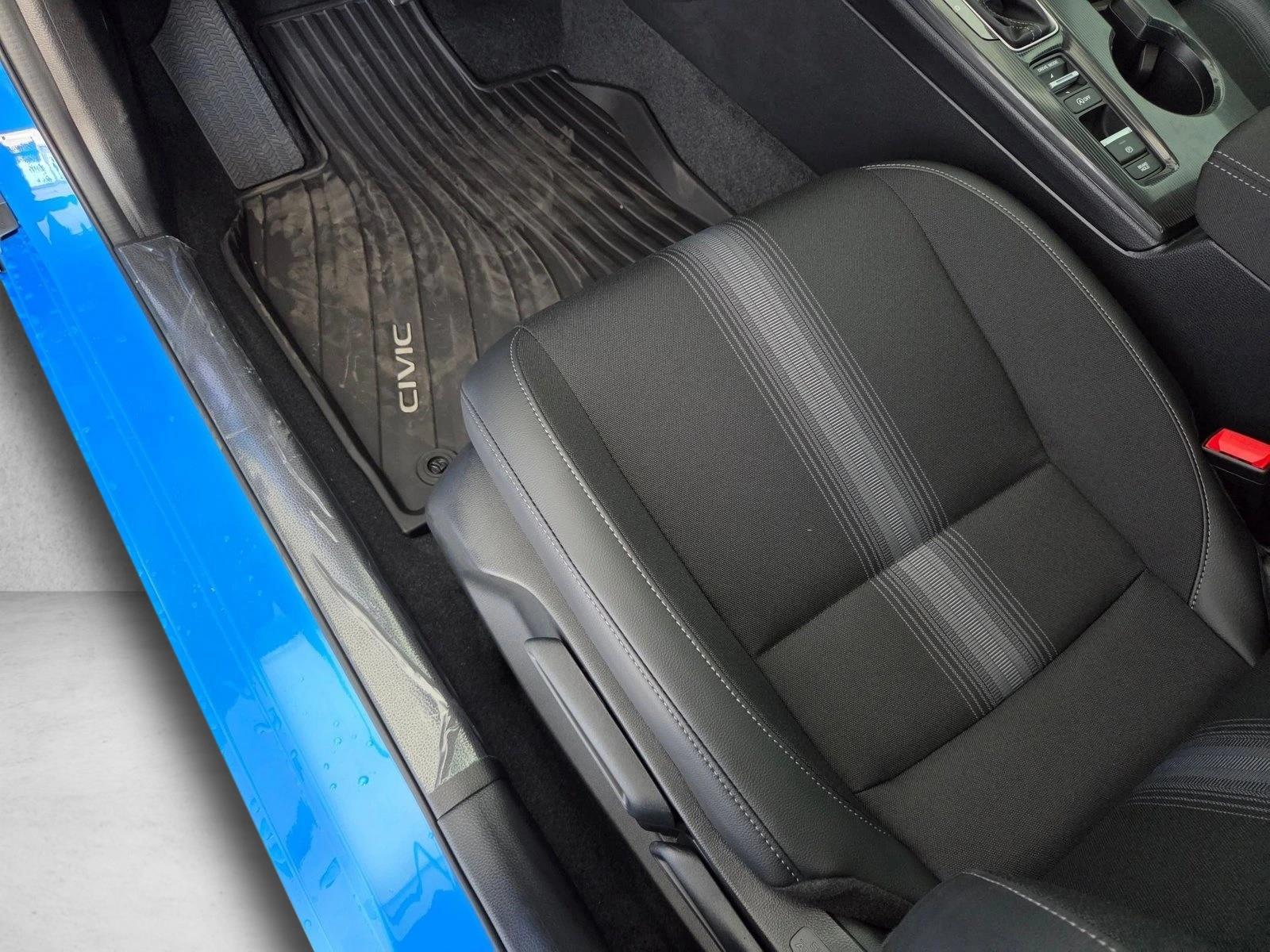 2026 Honda Civic Sport Hatchback photo 4