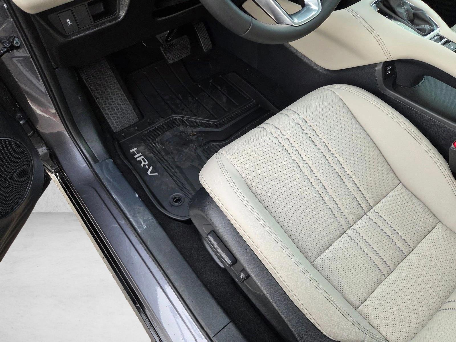 2026 Honda HR-V EX-L photo 4