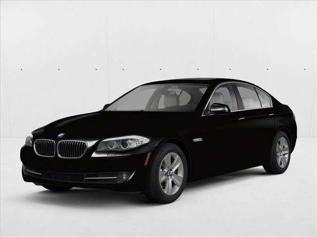 2013 BMW 5 Series 528i's photo