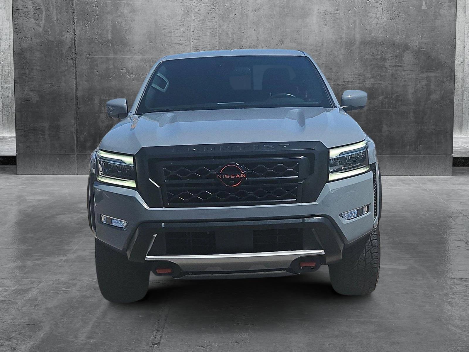 2023 Nissan Frontier PRO-4X photo 2