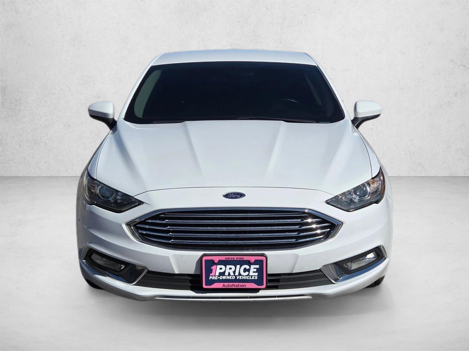 2018 Ford Fusion Hybrid SE photo 2