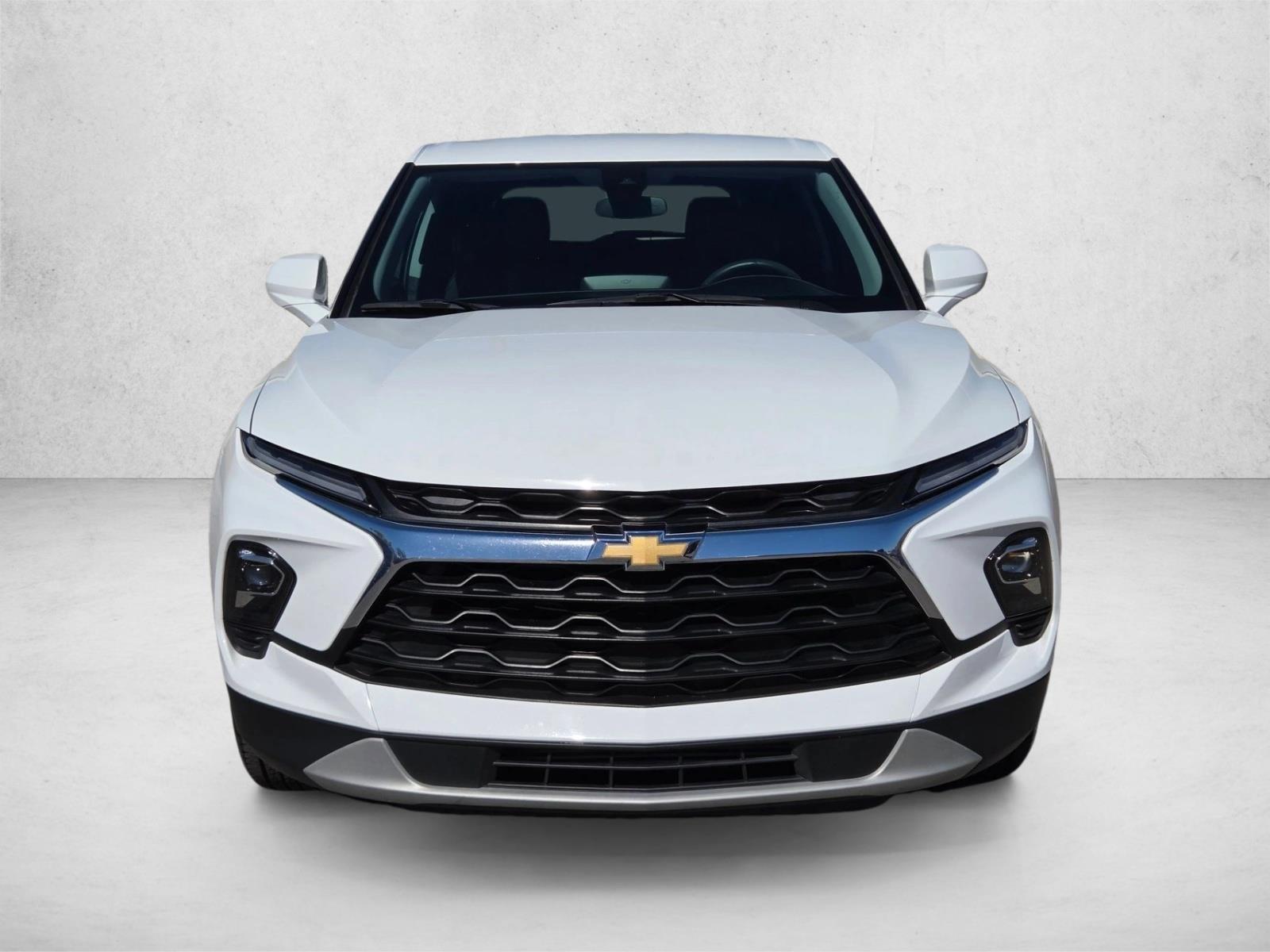 2024 Chevrolet Blazer 2LT photo 2