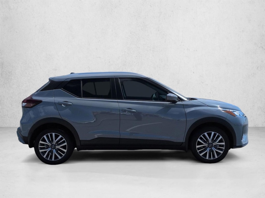 Used 2024 Nissan Kicks SV SUV
