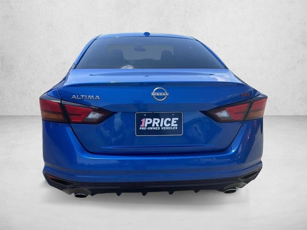 Used 2025 Nissan Altima SR Sedan