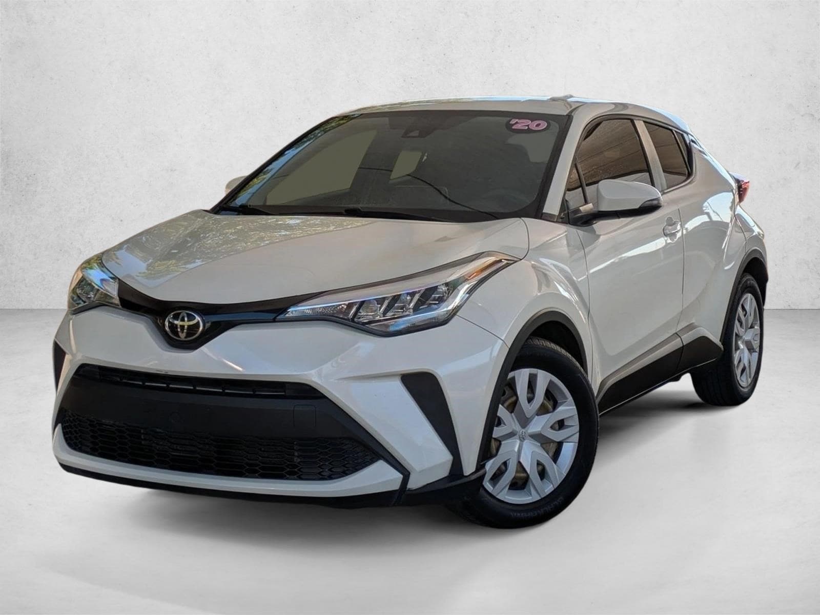 2020 Toyota C-HR LE's photo