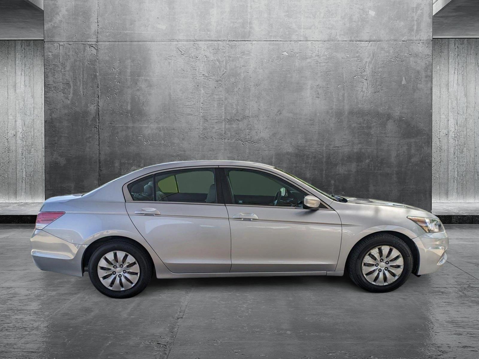 2012 Honda Accord LX photo 4