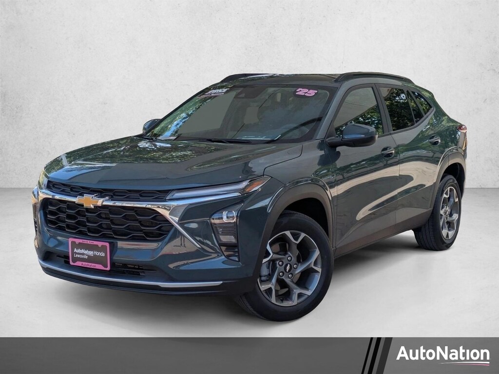 Used 2025 Chevrolet Trax LT SUV