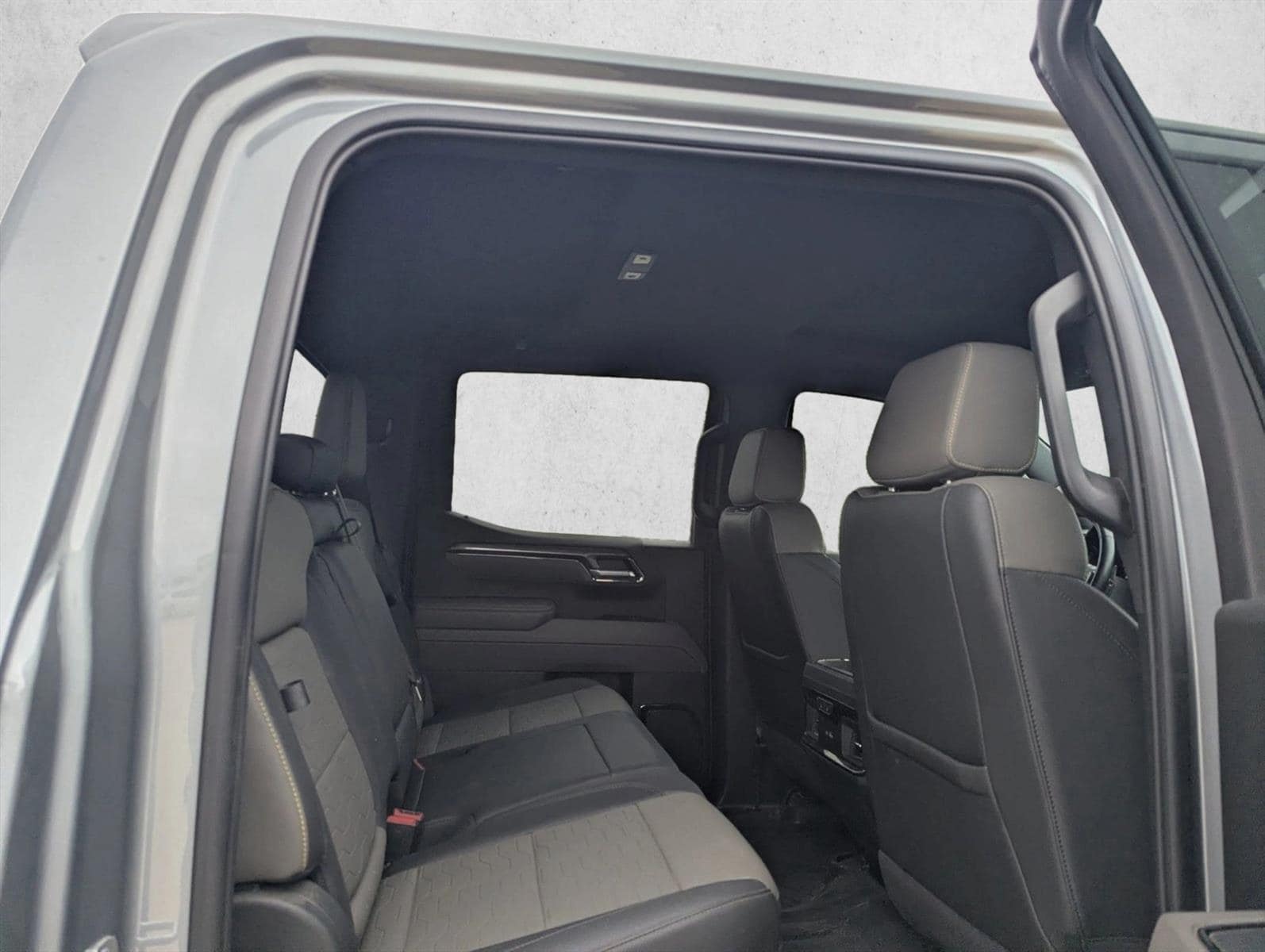 2024 Chevrolet Silverado 1500 ZR2 - Photo 17