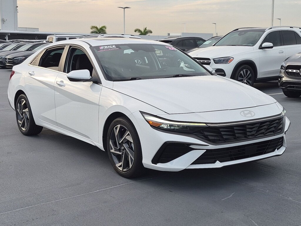 Used 2024 Hyundai Elantra SEL Sedan