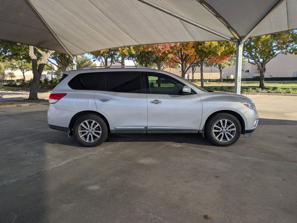 Used 2015 Nissan Pathfinder SL SUV