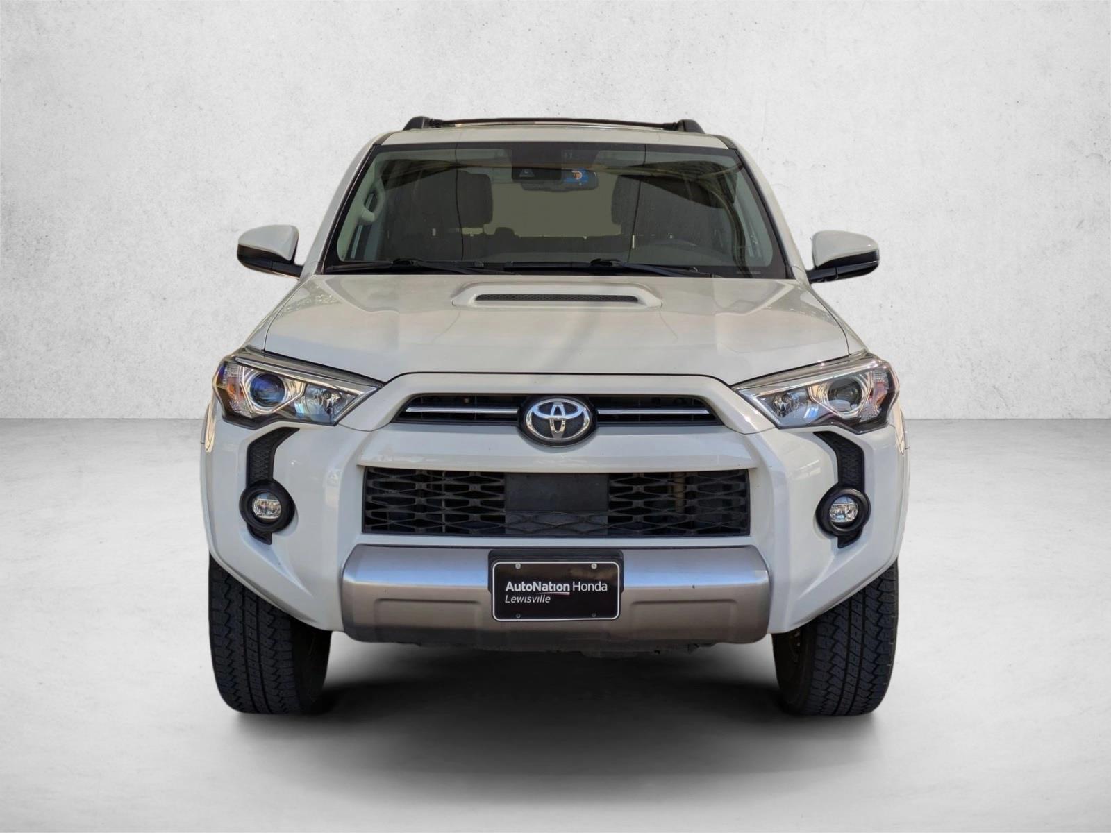 2022 Toyota 4Runner TRD photo 2