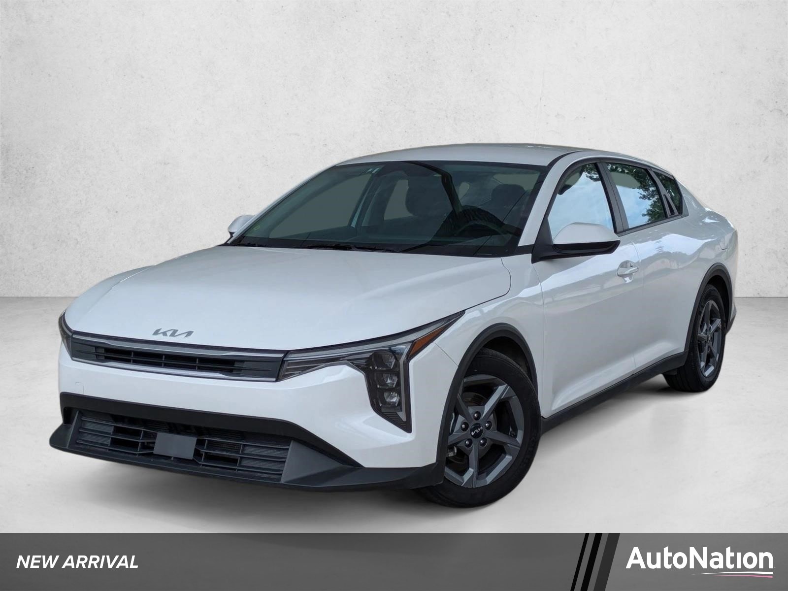 2025 Kia K4 LXS AT's photo