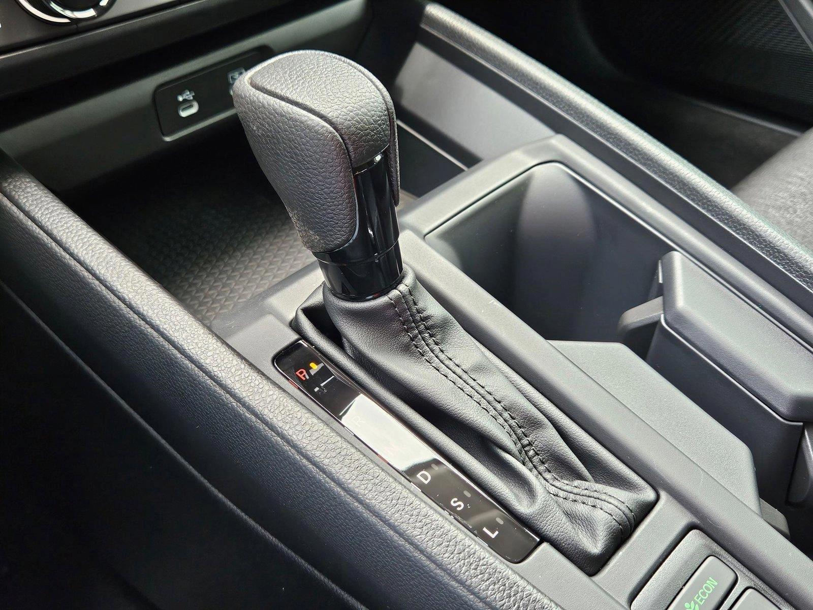 2025 Honda Accord SE - Photo 13