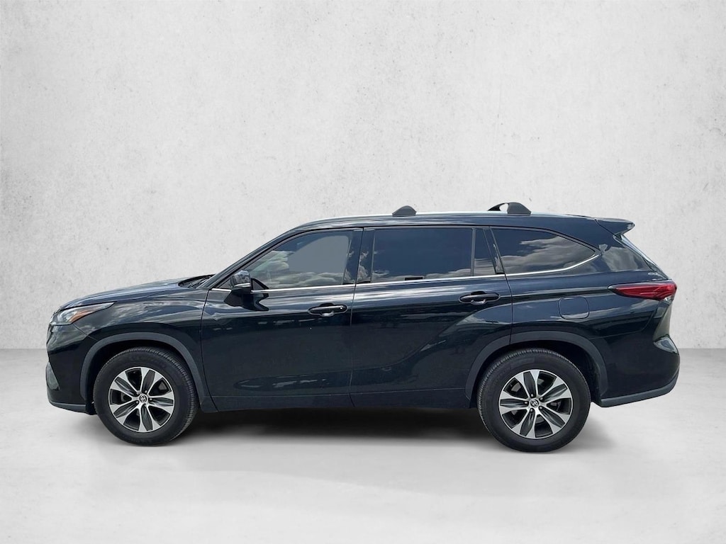 Used 2020 Toyota Highlander XLE SUV