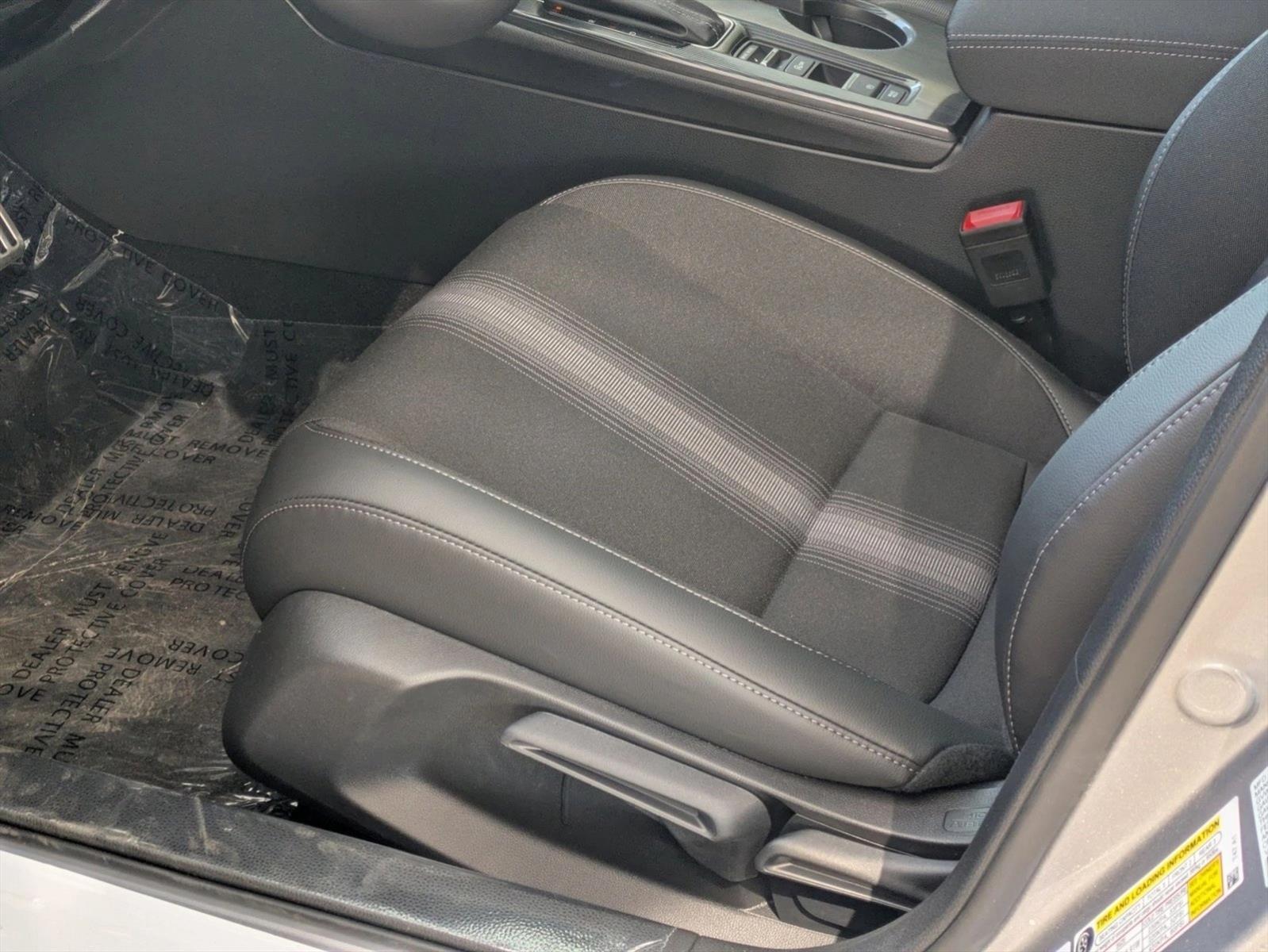 2026 Honda Civic Sport Hatchback photo 4