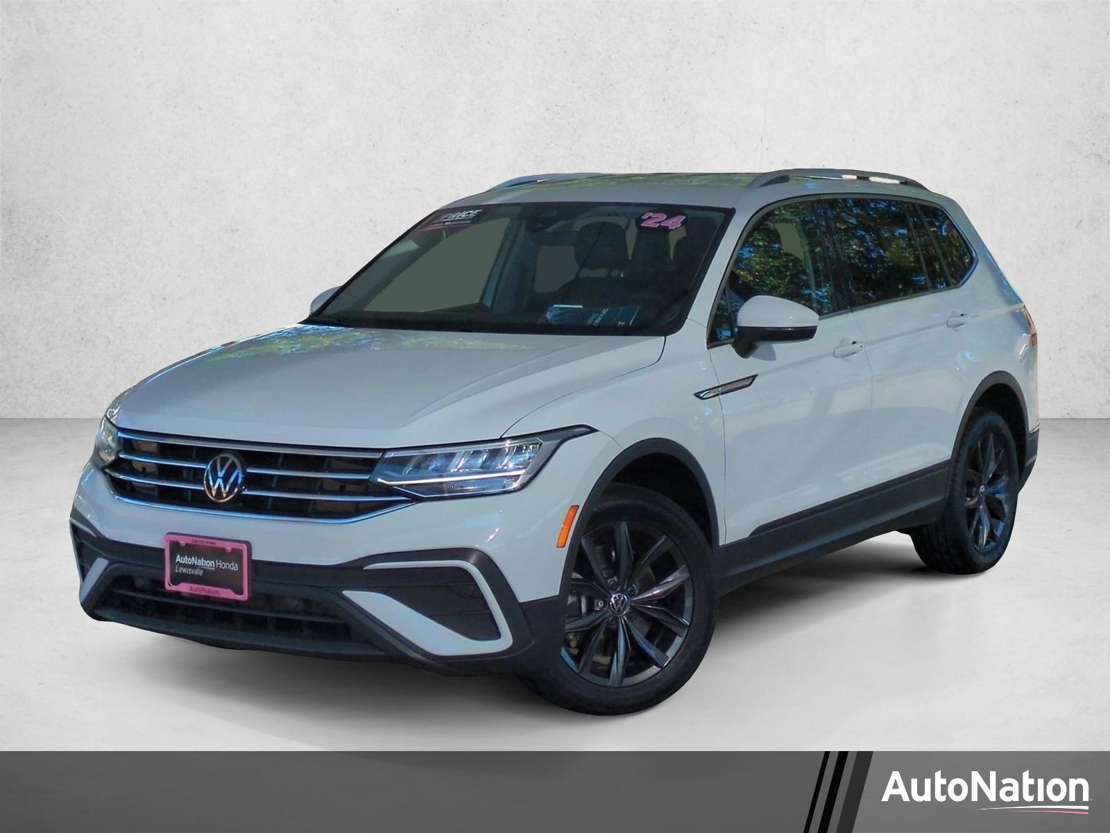 Used 2024 Volkswagen Tiguan 2.0T SE SUV
