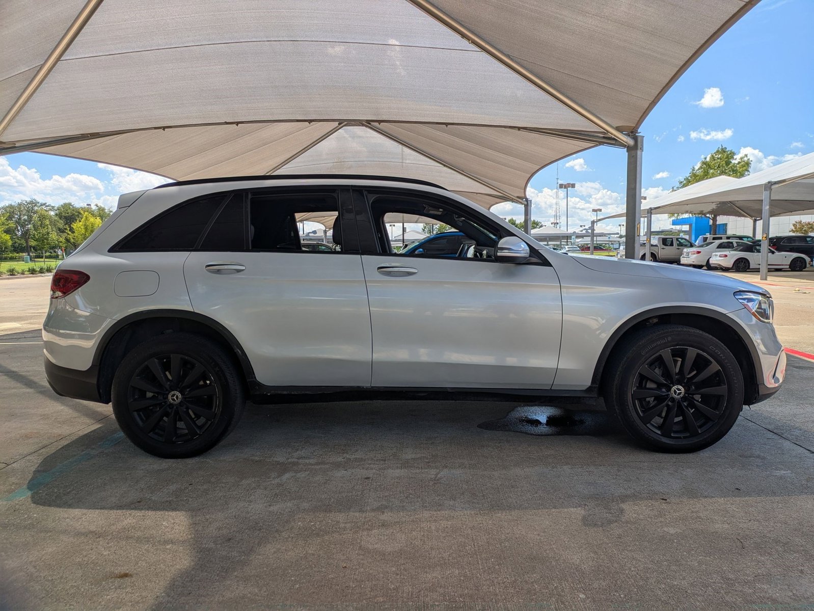 2020 Mercedes Benz GLC 300 photo 2