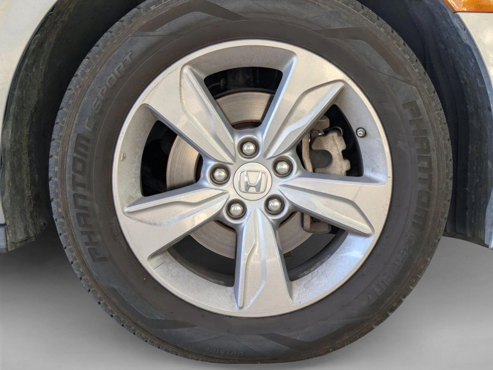 2018 Honda Odyssey EX-L photo 2