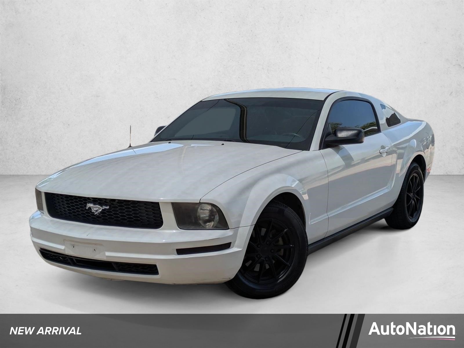 2005 Ford Mustang V6 Premium's photo