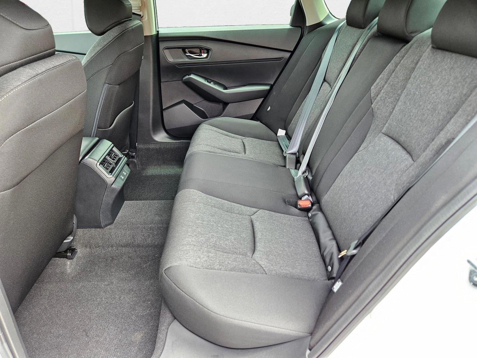 2025 Honda Accord SE - Photo 16