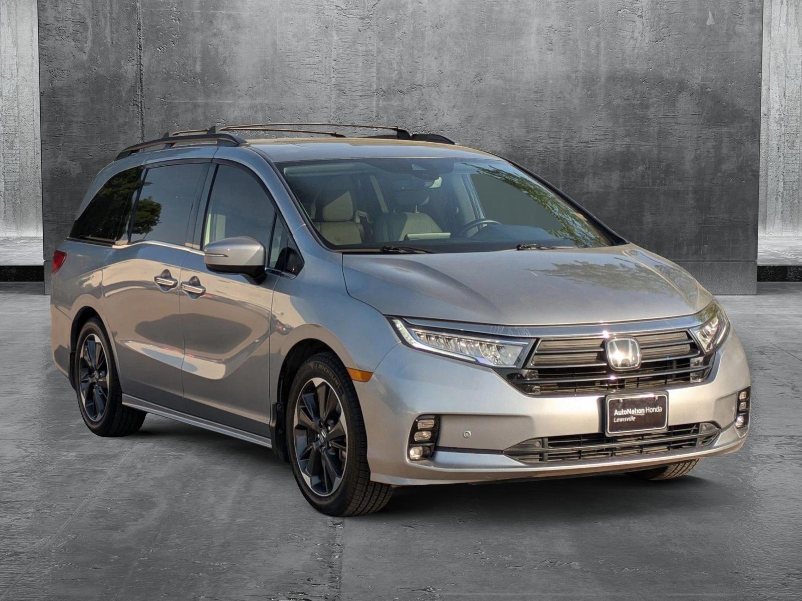 2024 Honda Odyssey Elite photo 3