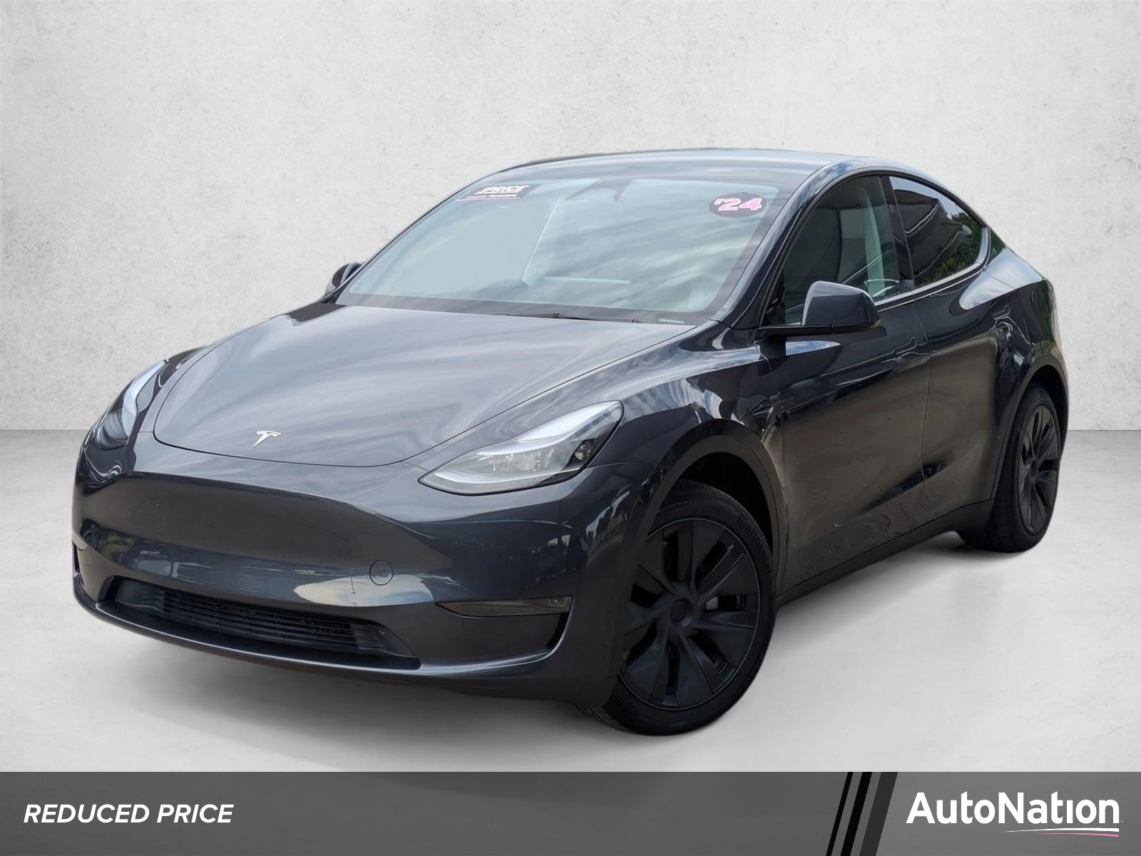 2024 Tesla Model Y Long Range Rear Wheel Drive's photo