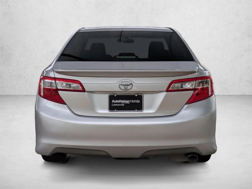 Used 2013 Toyota Camry SE Sedan